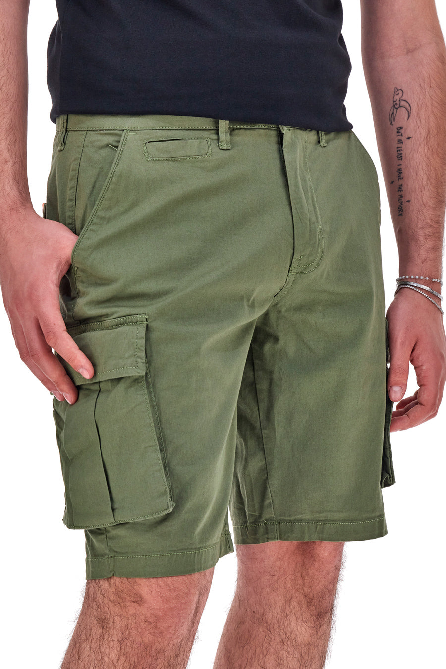 Militärgrüne Cargo-Bermudashorts für Herren No Limits 004S24