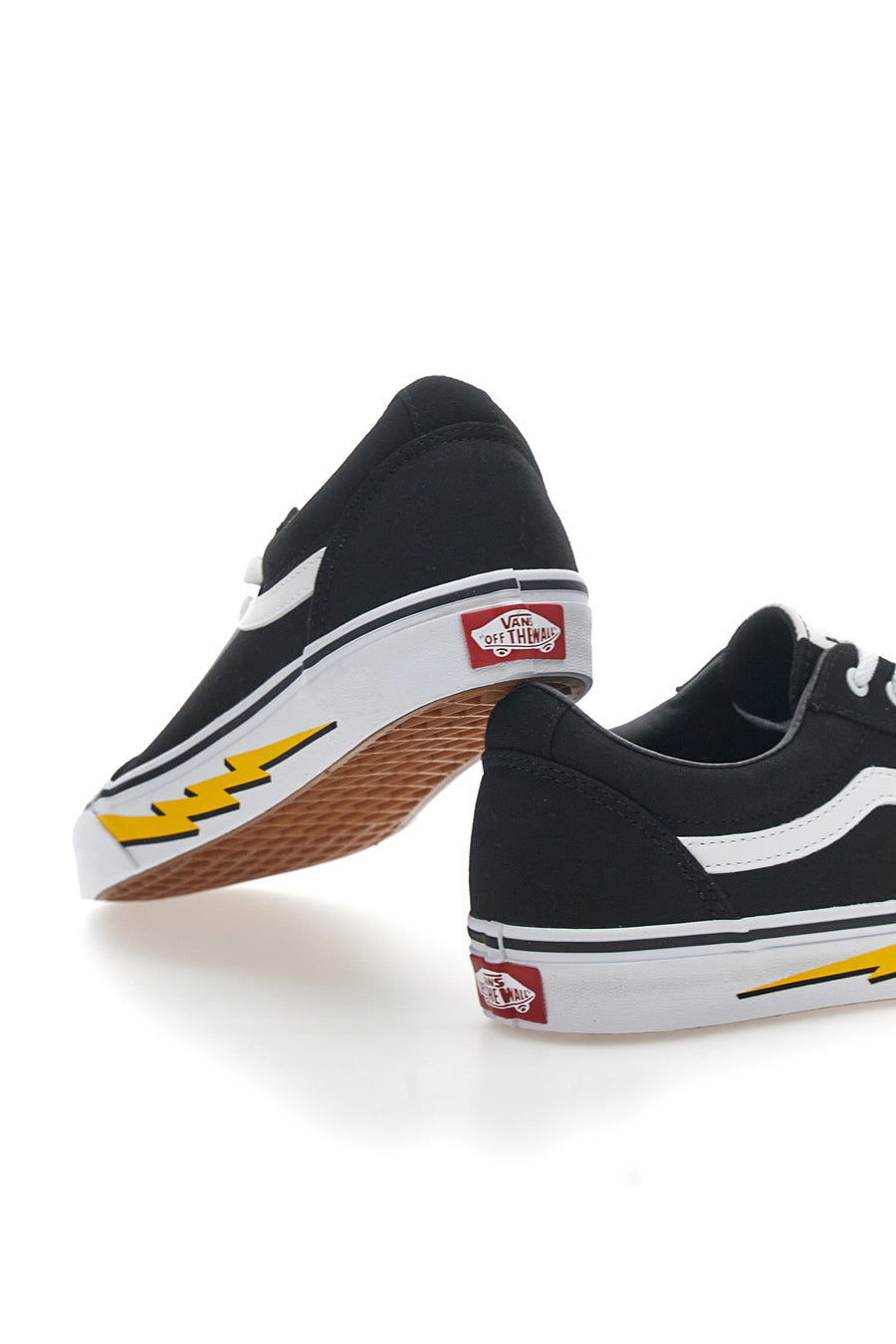 Schwarz-weiße Sneakers mit seitlichem Blitz von Vans Ward